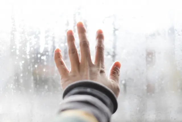 結露対策をした住宅とは 窓と壁の中の結露を防ぐ方法 大阪 神戸 奈良で注文住宅 工務店なら株式会社kicori